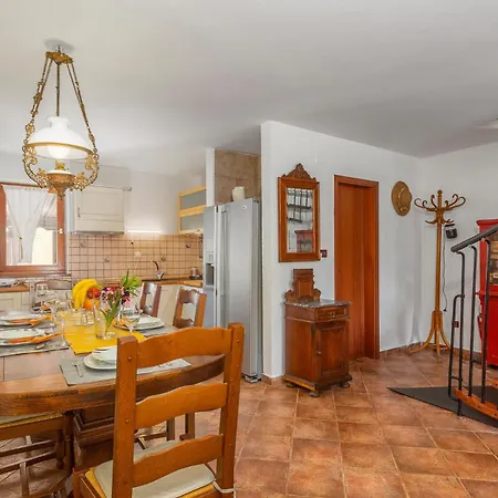 Amazing In With Kitchen Nyaraló